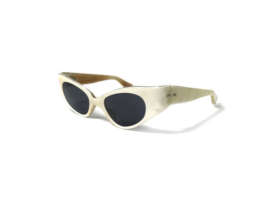 【1940-50s】Frame FRANCE”Sunglasses ” Vintage 1950s Frame France Sunglasses White Pearl Cat Eye