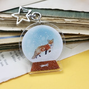 B-Ware -Acryl Schlüsselanhänger - Fuchs in Schneekugel - Glitzer