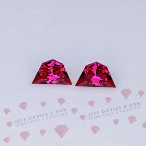 Coppia di rubini sintetici rosso brillante da 1,01 carati - Taglio di precisione e lucidatura superiore!
