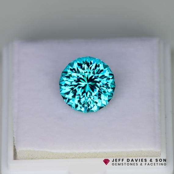 17.19ct LAB Blue Green (paraiba Colour) Garnet YAG – Yttrium