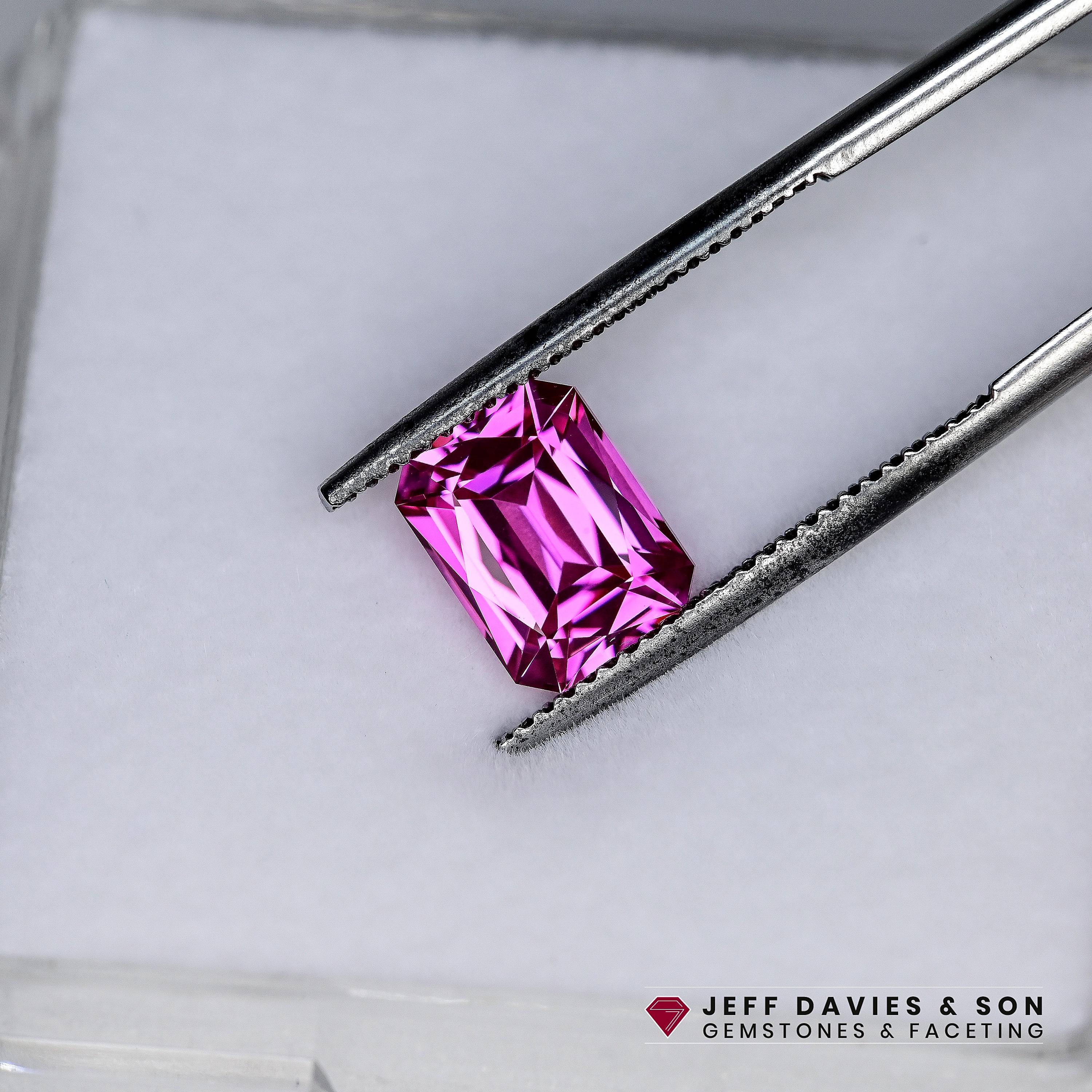2.86ct LAB Namya Colour Spinel - Pulled Czochralski - Precision