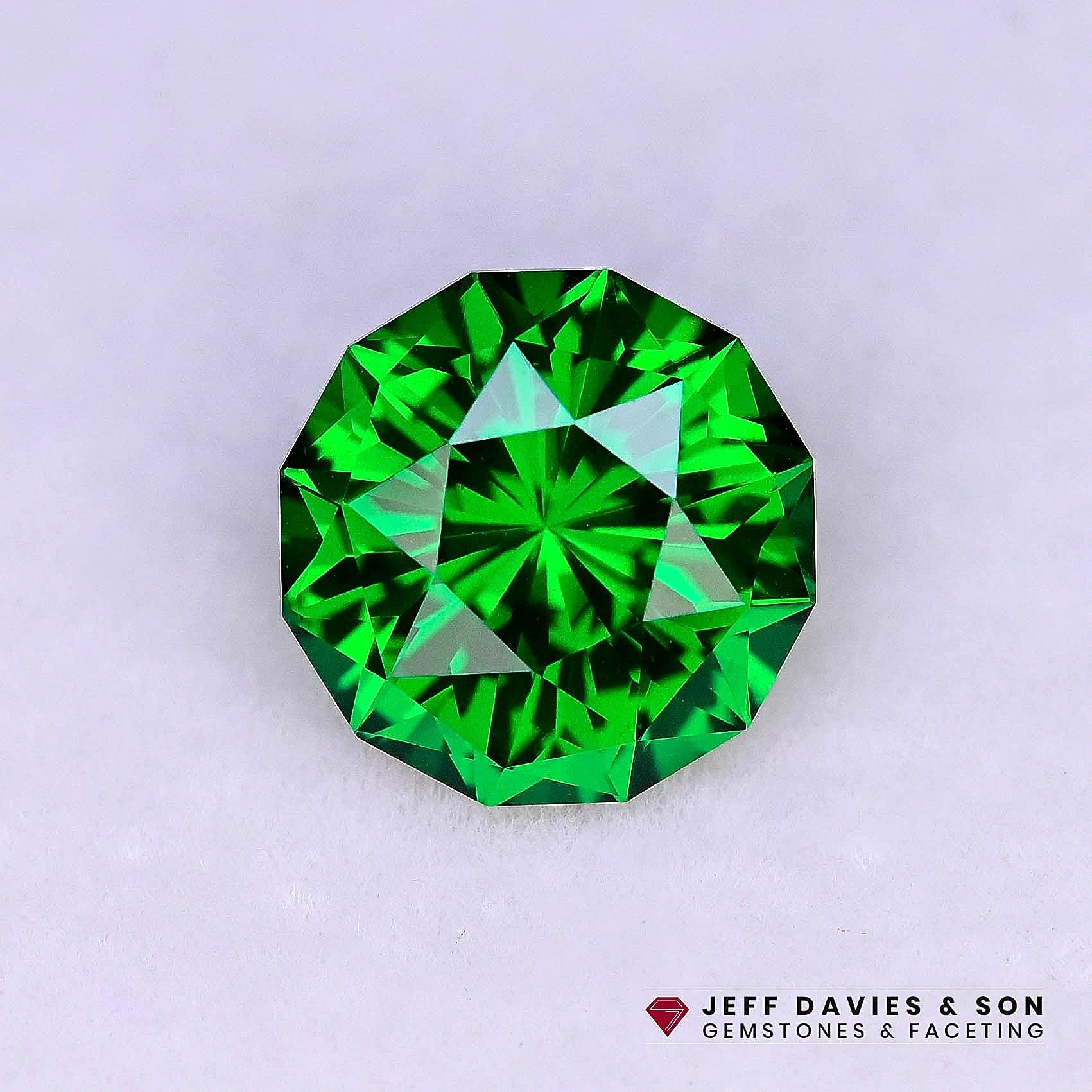 邦楽 Gschmitt alternative garnet Lab Created Garnet# 8, Trillion - Cubic Zirconia (CZ), Natural
