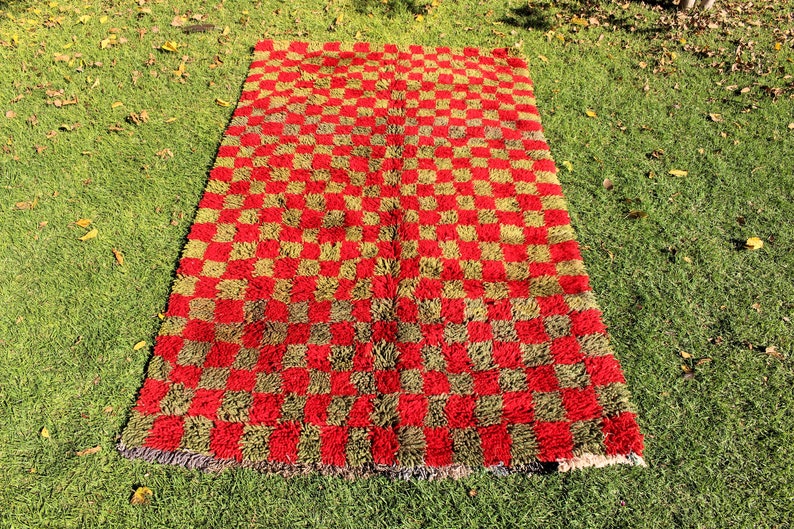 5x8ft Moroccan Rugs : Handmade Vintage Moroccan Beni Mguild Rug Boho Elegance with a Touch of Checkered Charm 164x274cm image 6