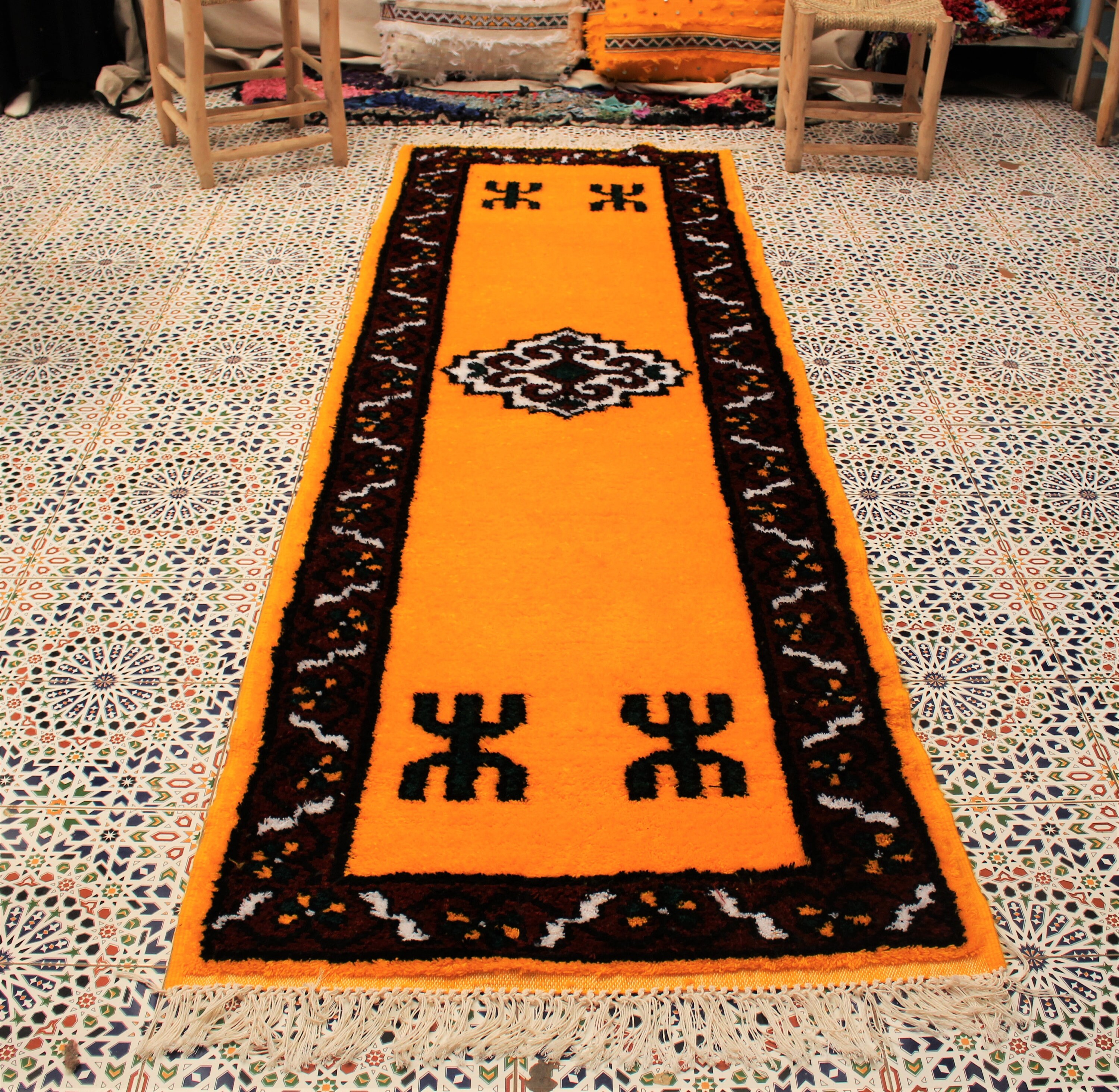 Tpis mrocin vintge, berbère En vente sur 1stDibs