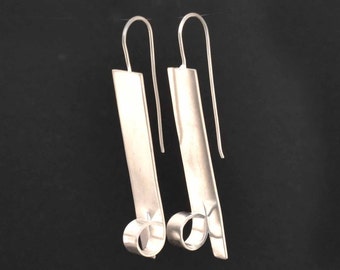 Lange Tropfen-Ohrringe Sterlingsilber-Ohrringe Große Ohrringe Damen Ohrringe Moderne Zeitgenössische Ohrringe ungewöhnliche Ohrringe Chunky