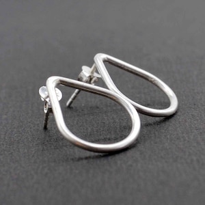 Minimalist Sterling Silver Teardrop Stud Earrings: Handmade Artisan Jewelry