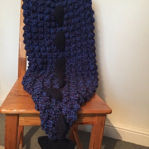 Crochet Dragon Tail Blanket Pattern, customisable sizing from baby to adult based on waist measurement