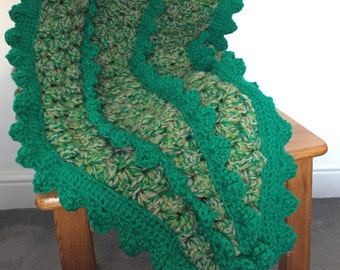 Crochet Crocodile/Alligator Tail Blanket Pattern, customisable sizing from baby to adult based on waist measurement