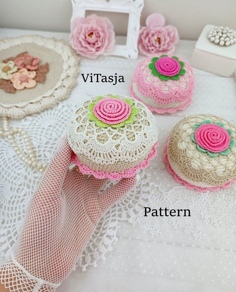 Crochet Pincushion PATTERN. Crochet cupcake. Crochet for gift. image 1