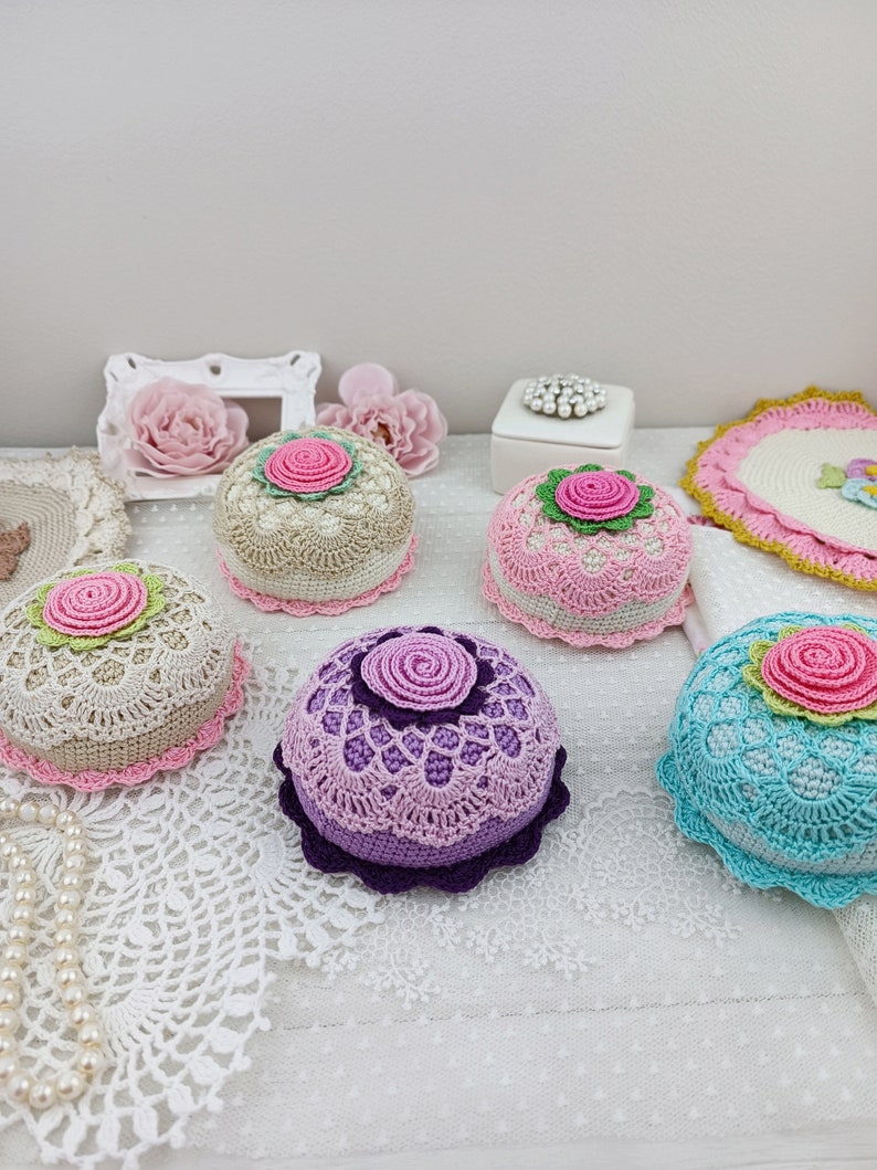 Crochet Pincushion PATTERN. Crochet cupcake. Crochet for gift. image 7