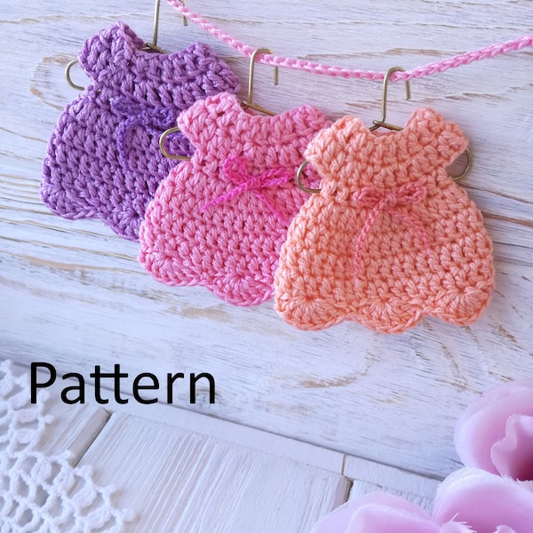 Little crochet dress PATTERN. Crochet applique pattern. Charm pattern. Scrapbooking pattern. Crochet item pattern. Miniature pattern.