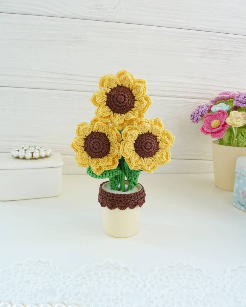 Crochet sunflowers in a pot PATTERN. Ukrainian sunflowers. Etsy España