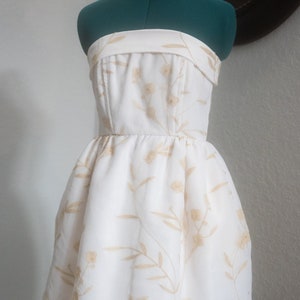 princess mia dress      How many times have I watched the movie this summer?  My big cosplay wasnt going to be finished in time for @Dragon Con! this year so I subbed this in last Mia's Outfits from The Princess