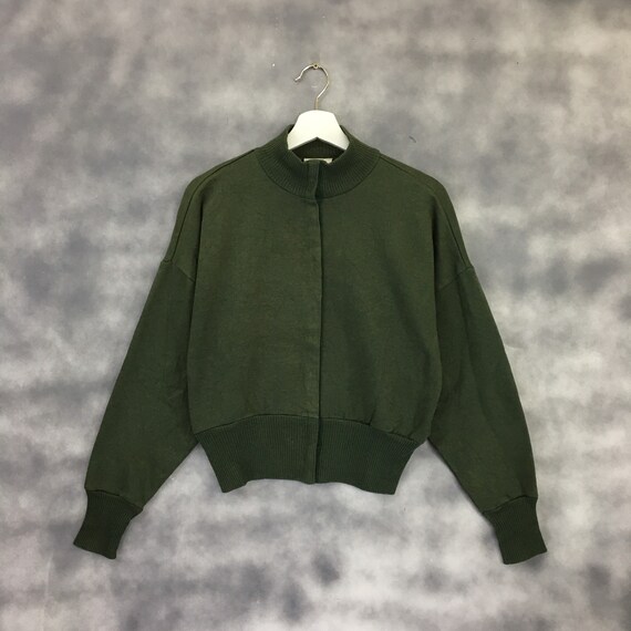 Snap button shop sweater