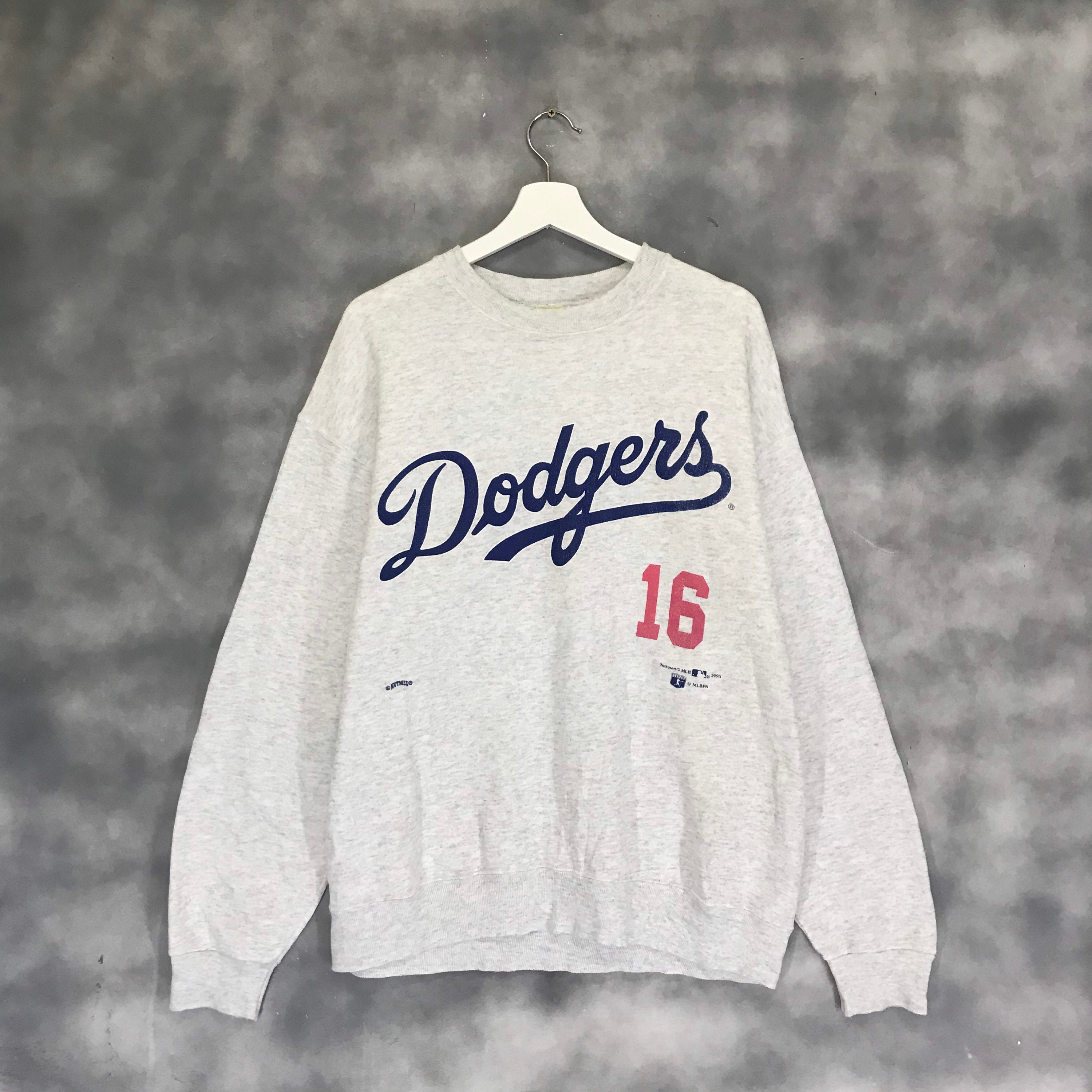 Antigua Los Angeles Dodgers Women's Blue Parker V Neck Crew Sweatshirt, Blue, 100% POLYESTER, Size L, Rally House