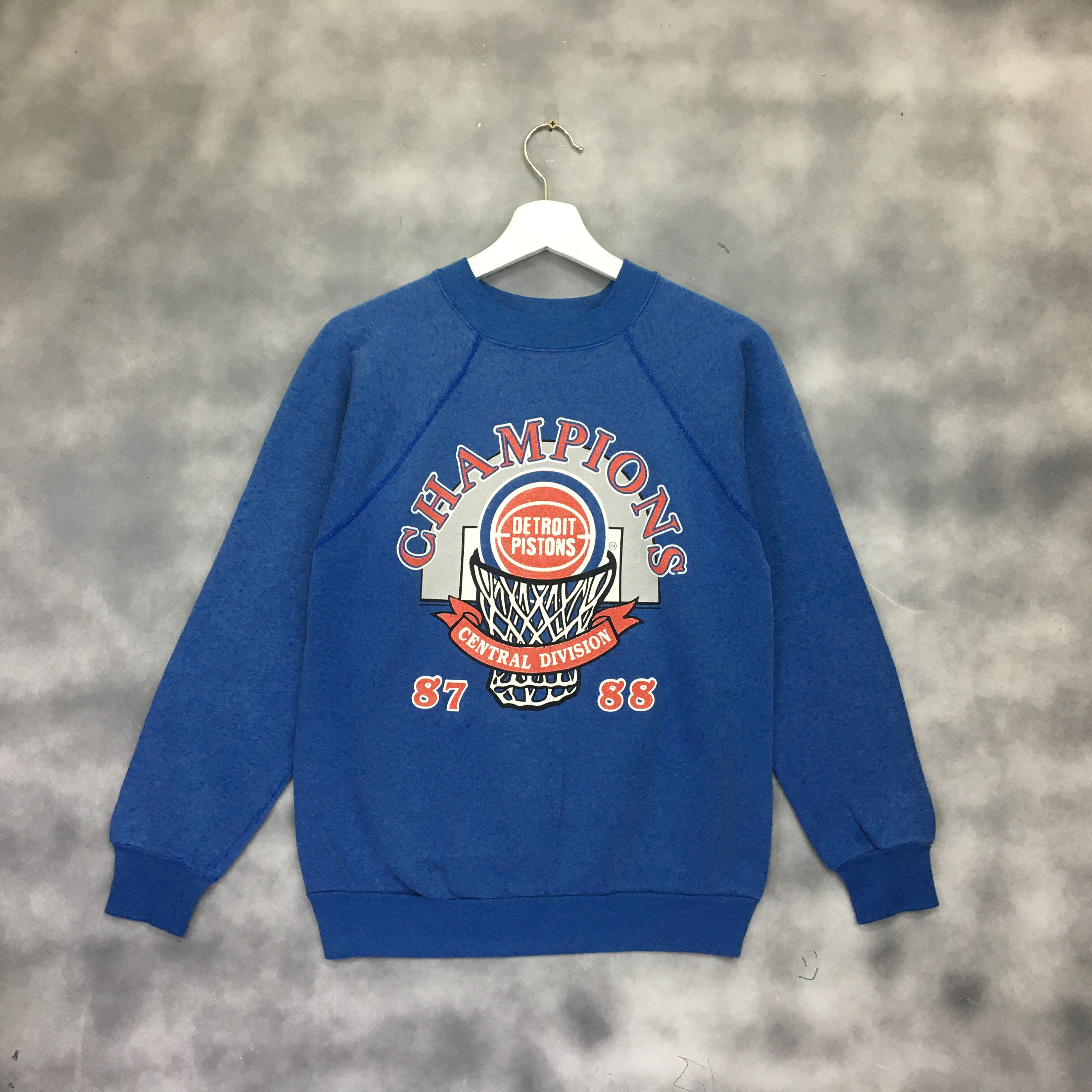 Vintage Detroit Pistons Basketball Sweatshirt Jostens USA Blue Size Large  NBA