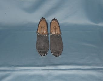 Authentic vintage shoes! Genuine leather!