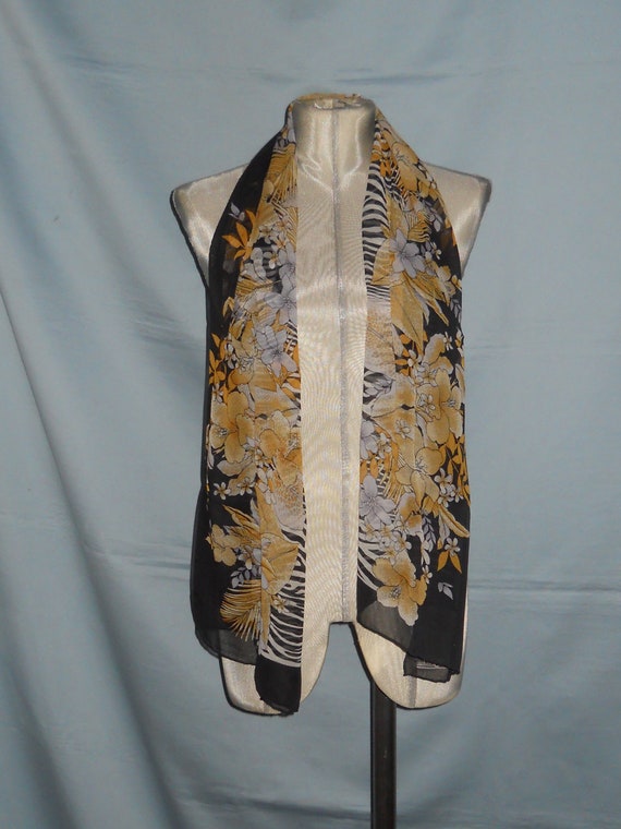 Authentic vintage Renato Balestra scarf - silk