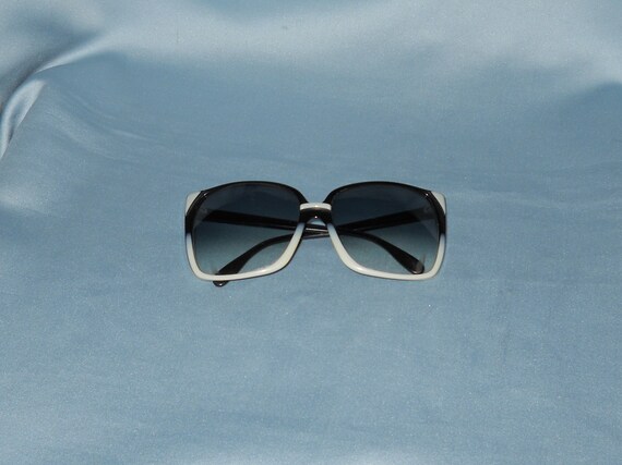 Authentic vintage Renato Balestra sunglasses - image 8