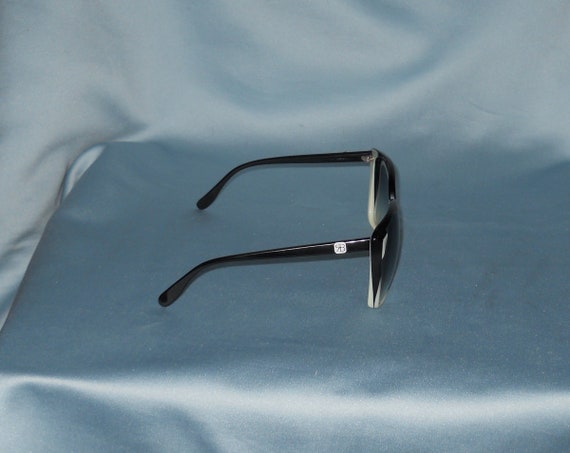 Authentic vintage Renato Balestra sunglasses - image 4