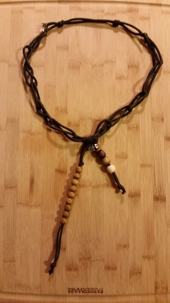 od green paracord daisy