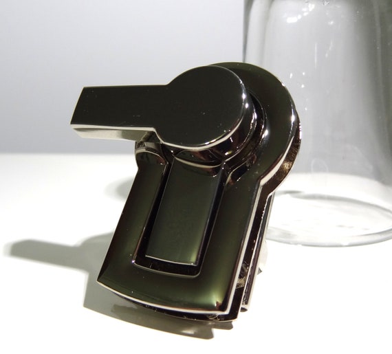 Skeleton Key Hole Twist Locks // Bag Lock // Purse Lock //  Bag Hardware // Purse Hardware // Leather Craft Lock // Bag Closure // Closure