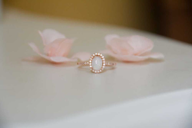Women/'s Rose Gold Opal Ring White Rings For Women Bridesmaid Oval Rose Gold Ring Engagement Wedding Ring Gift For Her Mothers Day Gifts
