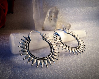 Boucles d'oreilles creoles pics plaquées argent - Earrings hoops silver plated