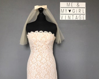 1950s vintage short lace wedding dress