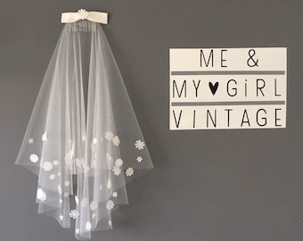 Flower short wedding veil