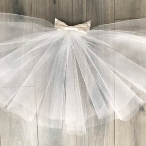 60s style bouffant short veil with double bow image 9