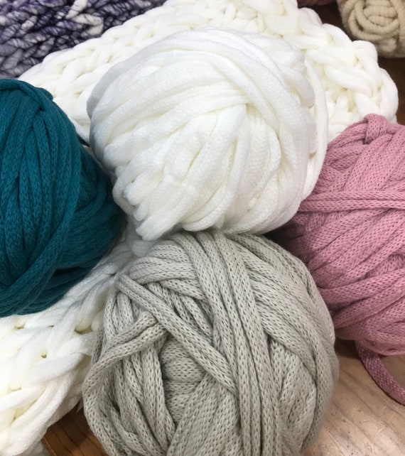 Chunky knit yarn