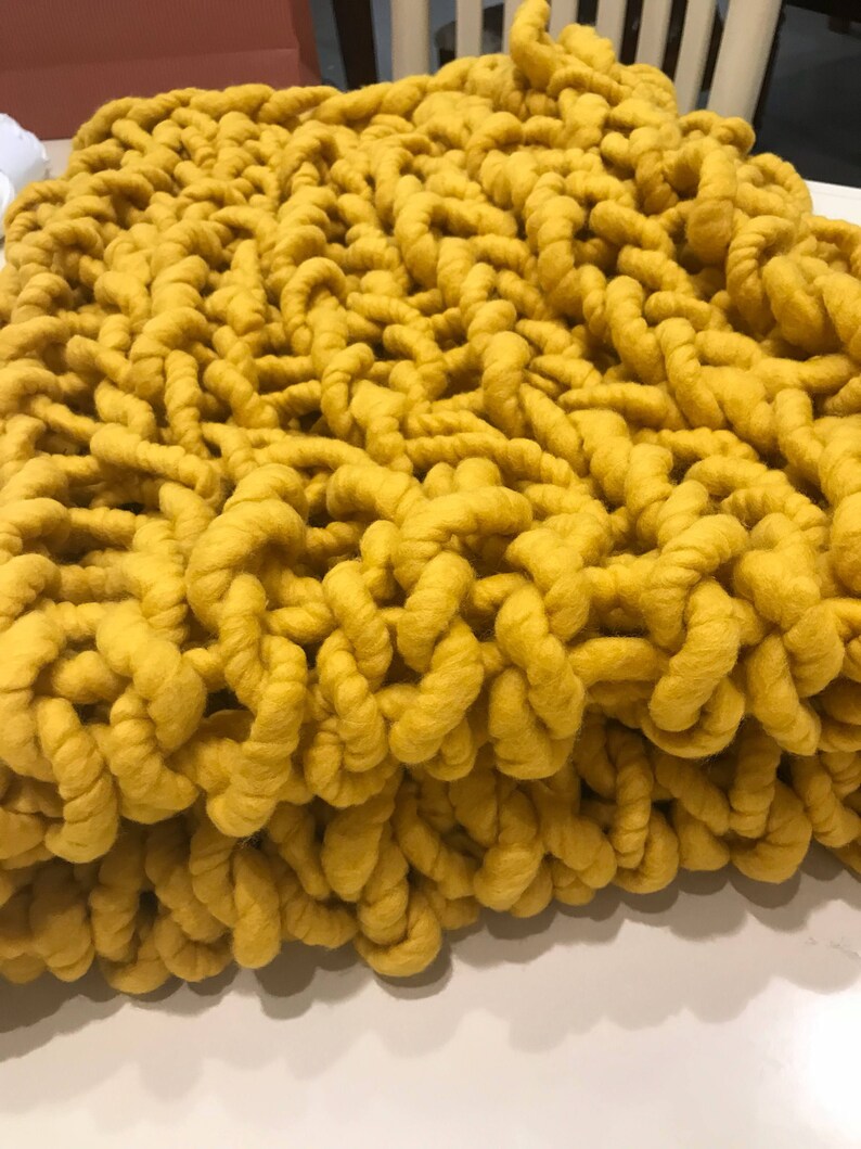 super chunky Big Loop Merino Yarn giant chunky knit Loopy Mango Super Chunky arm knitting Sunflower