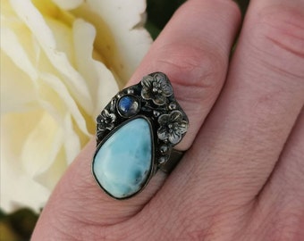 Silver ring with blue stone, rings with blue larimar, gift for woman, oxidized silver ring, original silver and blue ring, handmade jewelry