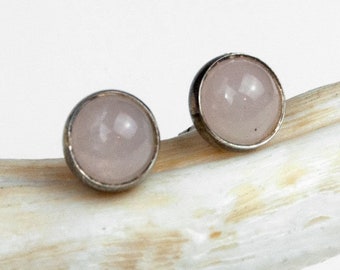 Minimalistic stud earrings with pink quartz, 6mm round gemstone studs, delicate casual earrings, pink quartz studs, everyday wear earrings