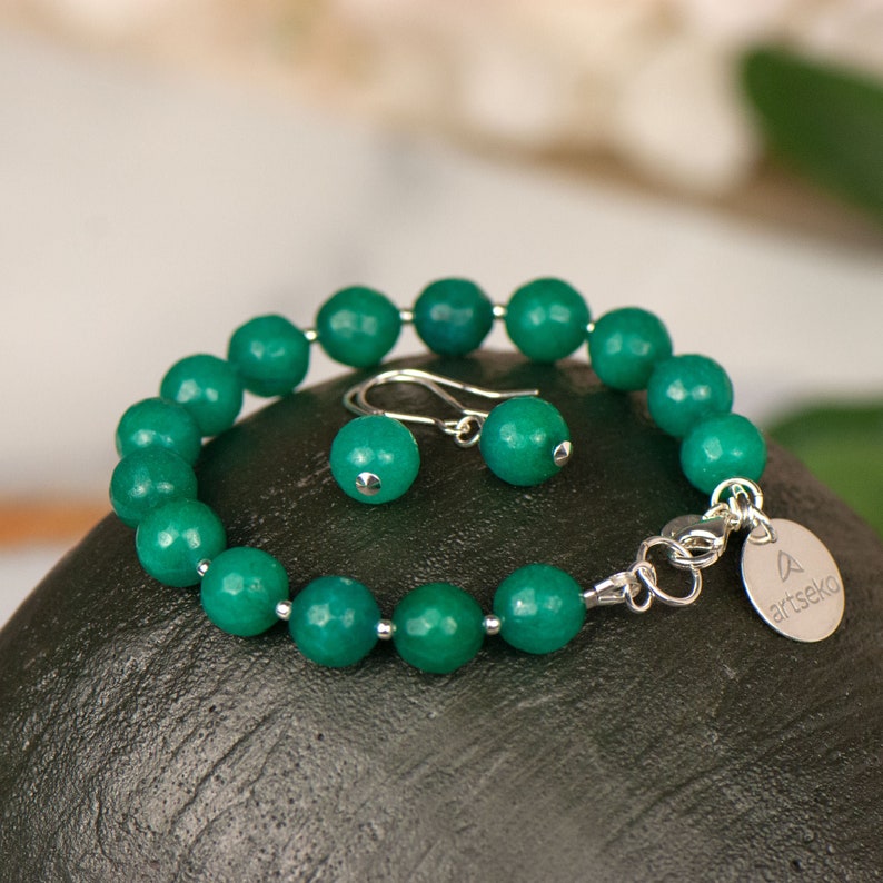 Matching jewelry set, green jade set, silver earrings and bracelet, green jewelry for everyday wear, handmade set, green gemstone jewelry Bild 5