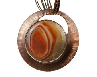 Copper necklace with red agate, sunset colored pendant, warm colors necklace, round necklace, red sunset sky necklace, round agate in copper