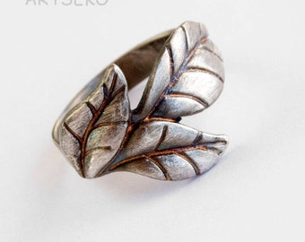 Silver ring with leaves design, ring with floral pattern, minimalistic silver ring, original silver handmade ring, nature inspired jewelry