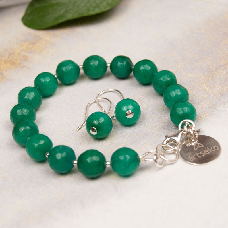 Matching jewelry set, green jade set, silver earrings and bracelet, green jewelry for everyday wear, handmade set, green gemstone jewelry Bild 3