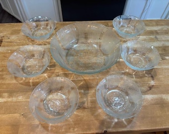 VINTAGE FLEUR LOTS - French Arcoroc - Iconic Serving - Durable Dinnerware - Clear Press Textured Glass - Platters, Plates, Bowls & Glasses