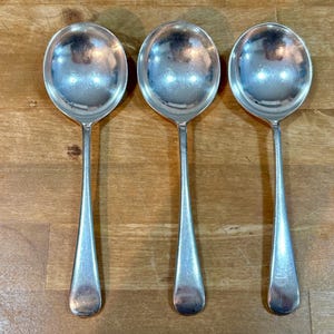 VINTAGE SILVERWARE Set of 3 Silver Plate Gumbo Soup Spoons Made in Sheffield England 20 DWTS Per Doz E.P.N.S. 90