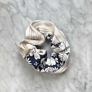 Gold Hair Tie Scrunchie Blue Hair Scrunchie Gold Blue Hair Tie Pattern Mix Hair Tie Floral Hair Scrunchie Art Deco Scrunchie Cream Blue Gold