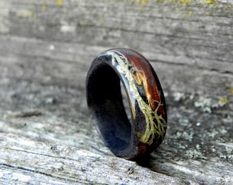 Wood men ring, bentwood forest ring, Unique moss resin ring, Mens wooden gift, Nature wood wedding rings, Wood lichen ring, Winter forest