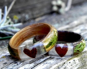 Harshouten ring met houten hart, trouwring