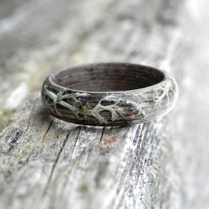 Lichen wooden winter ring, Wood forest ring, Nature moss wedding rings, Women moss wedding ring, Bentwood men wood ring, Wooden gift, Forest