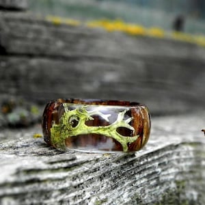 Wood moss ring, Resin wood ring, Wedding wood rings,Wood ring men, Womens wedding ring, Bentwood ring, Lichen bark jewelry, Mens ring