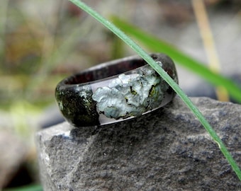 Winter wooden ring, Men moss bentwood ring, Forest ring, Nature wedding rings, Resin wood ring, Women wood jewerly, Men unique bark ring