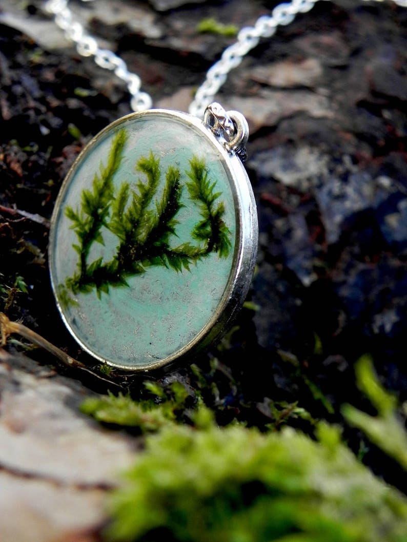 Green Moss Plant Double Sided Necklace Handcrafted Lichen Natural jewelry Nature Lovers Gift Resin Pendant Terrarium Plant Pendant