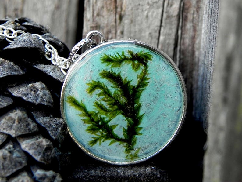 Green Moss Plant Double Sided Necklace Handcrafted Lichen Natural jewelry Nature Lovers Gift Resin Pendant Terrarium Plant Pendant