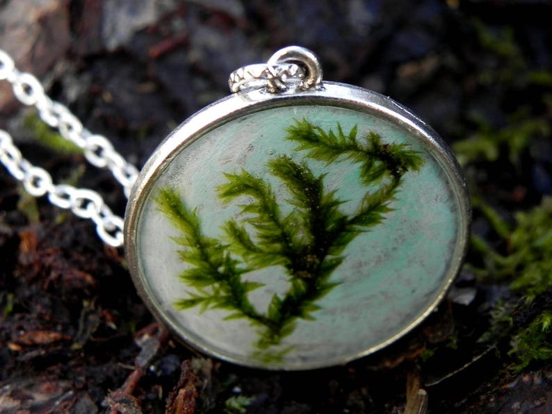 Green Moss Plant Double Sided Necklace Handcrafted Lichen Natural jewelry Nature Lovers Gift Resin Pendant Terrarium Plant Pendant